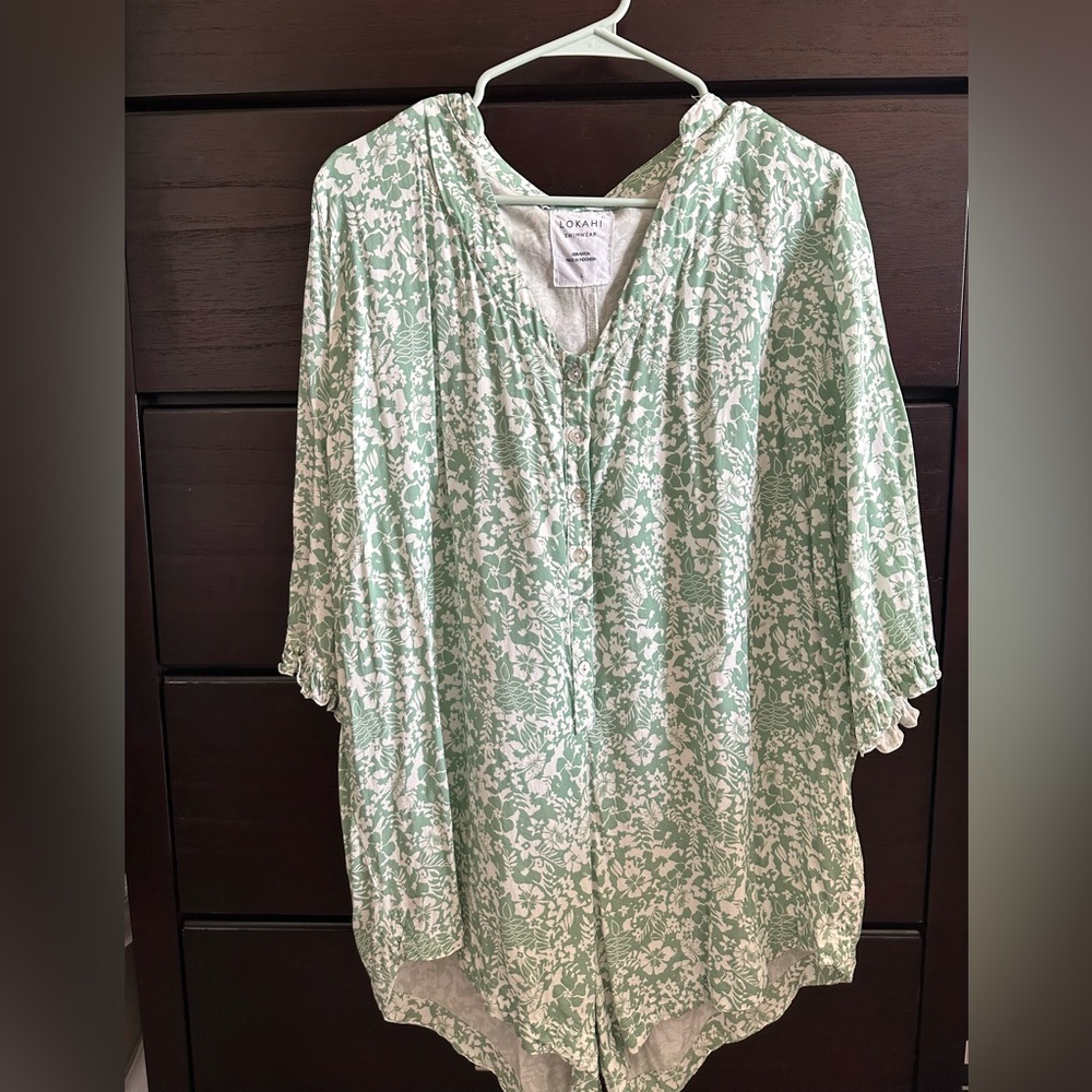 Lokai Green Floral 3/4 Sleeve Blouse